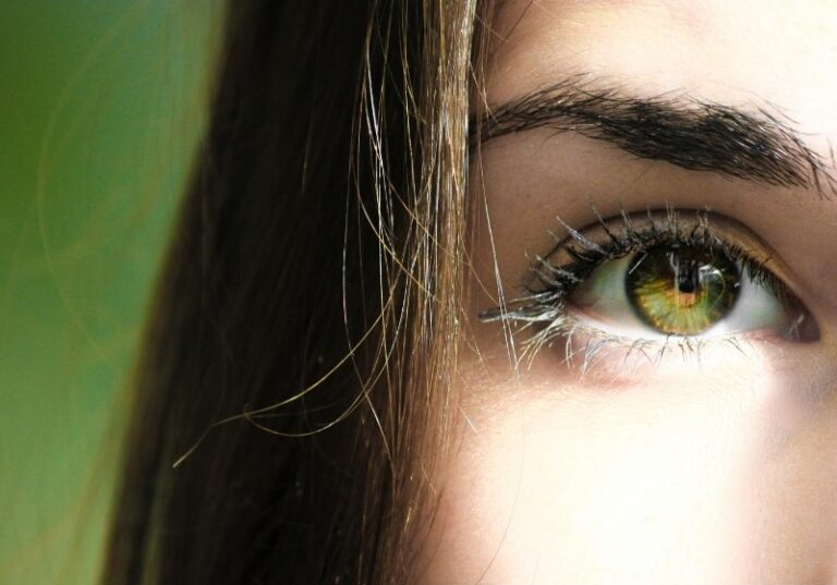 woman’s eye